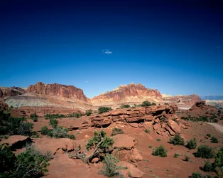 Kuppel des Kapitols und Chimney Rock, Capitol Reef Nationalpark, Utah